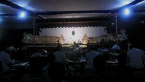ruwatan-sukerto-wayang-kulit ruwatan-sukerto-wayang-kulit