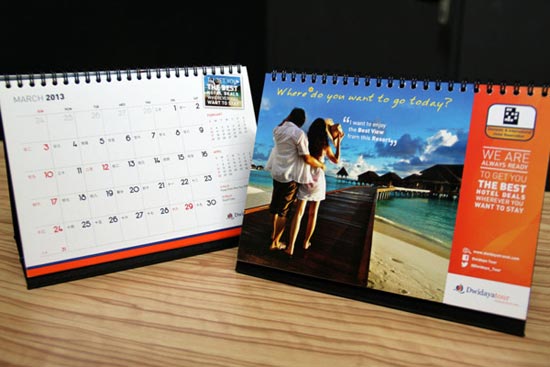 cetak-kalender-meja-untuk-instansi
