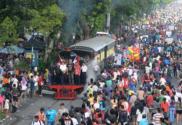 Sepur-Kluthuk-Jaladara-kereta-uap-kota-solo