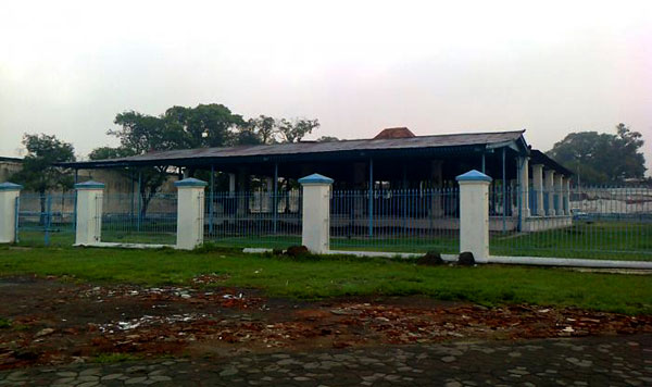 Sitihinggil-Kidul-Keraton-Surakarta-Wikimapiaorg