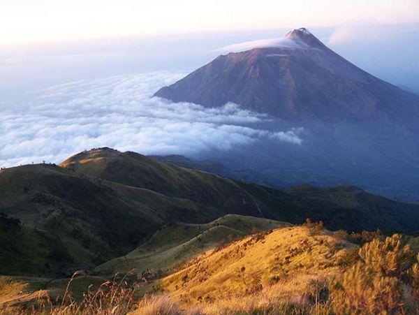 tempat wisata alam karanganyar gunung lawu penabirucom