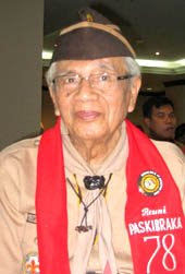 H. Idik Sulaeman Nataatmaja, AT. Pencipta lambang OSIS