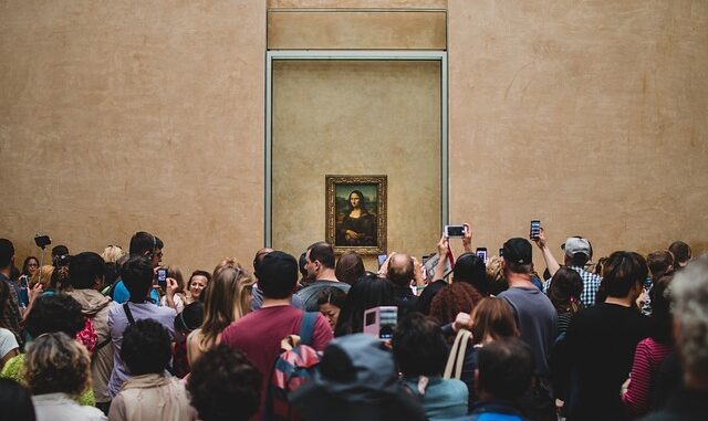 Mona Lisa karya Leonardo Da Vinci