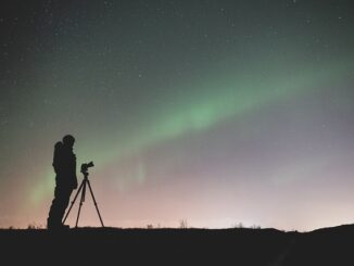 Penggunaan Tripod Kamera untuk Foto