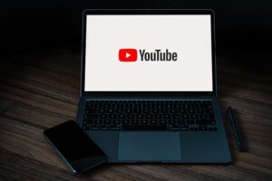 membuat akun youtube Anda bisa menggunakan HP maupun komputer membuat akun youtube Anda bisa menggunakan HP maupun komputer